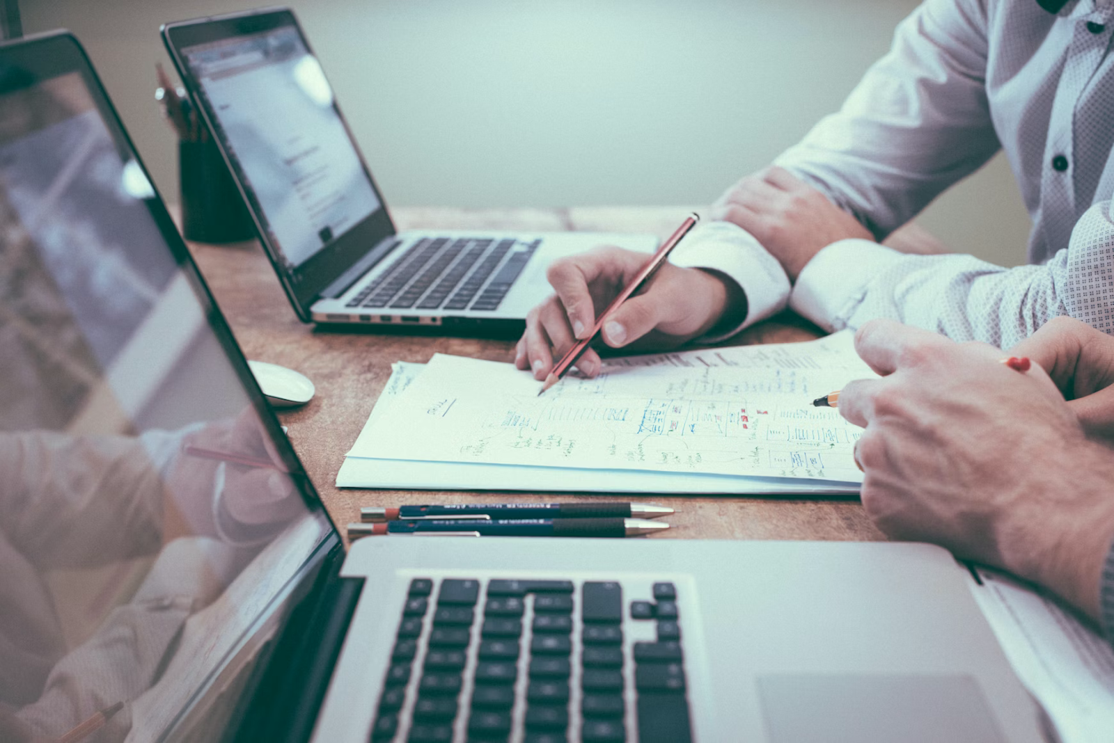The Complete Guide to Choosing the Right IT Support Services Provider